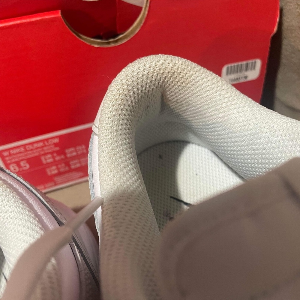 Woman’s low Nike dunk sneakers - Picture 7 of 8